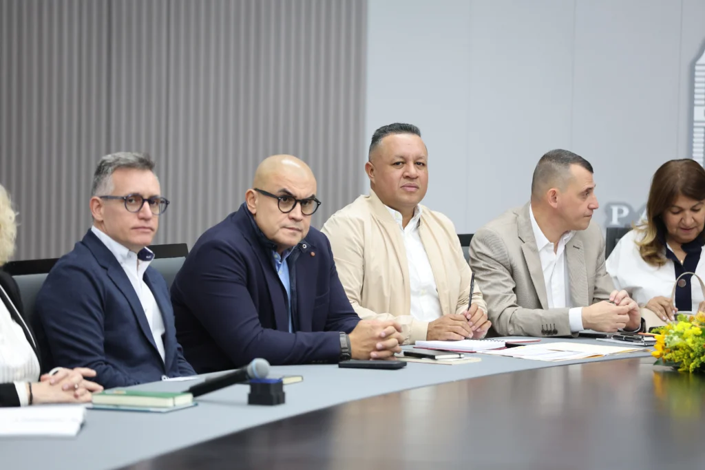 Venezuela exige al Banco de Inglaterra la devolución de sus reservas de oro 3 jc l0976