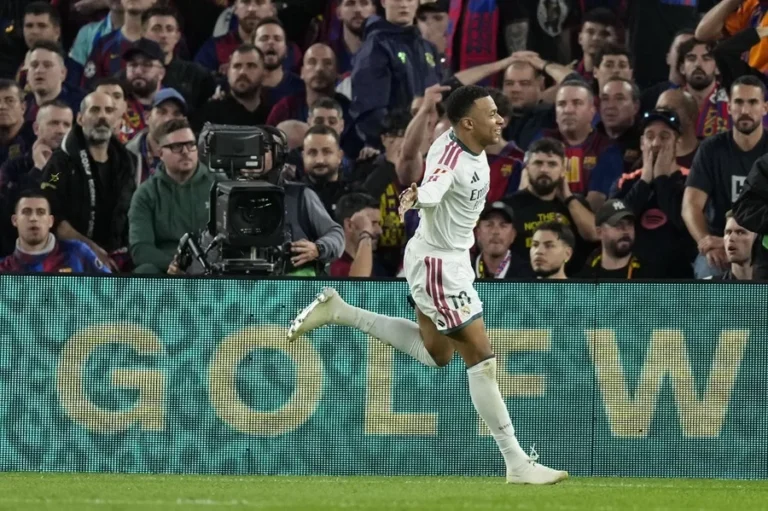 mbappe gol barcelona