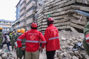 Kenia: Despliegan misión de rescate tras colapso de edificio en proceso de construcción 14 saveclip app 864581512 18637356811033909 28307146077775082 n