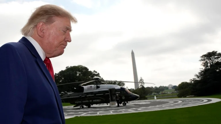 trump washng helicop oct26