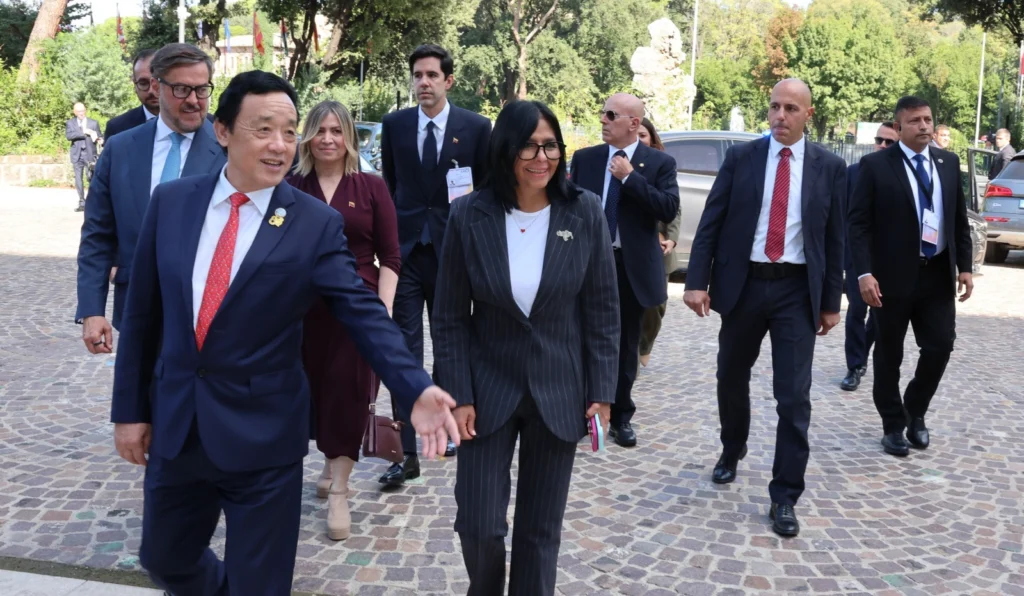 En imágenes: llegada y recibimiento de la Presidenta (E) Delcy Rodríguez a la sede de la FAO en Roma 2 whatsapp image 2026 10 12 at 9 09 40 am 3