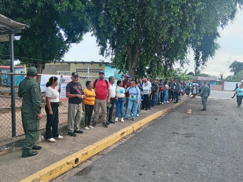 En imágenes: despliegues de centros de votación para la Consulta Popular Nacional 2026 2 whatsapp image 2026 10 18 at 13 19 09