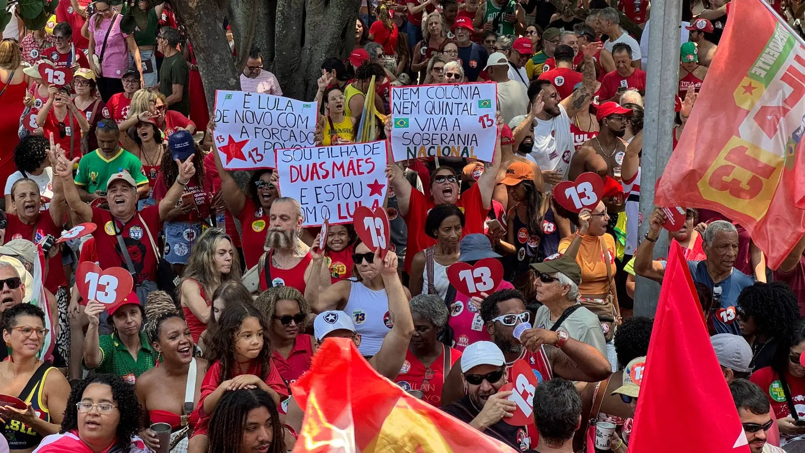 Lula cerró su campaña en Río y San Pablo antes del balotaje